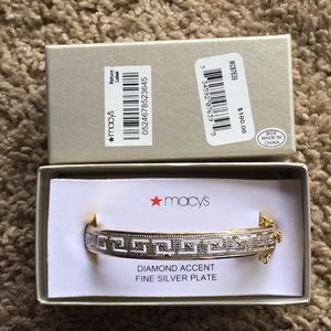 NWT Macy’s diamond accent fine silver bracelet